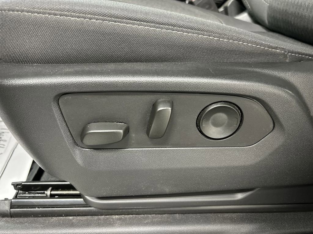 Certified 2022 Chevrolet Silverado 1500 LT image 10