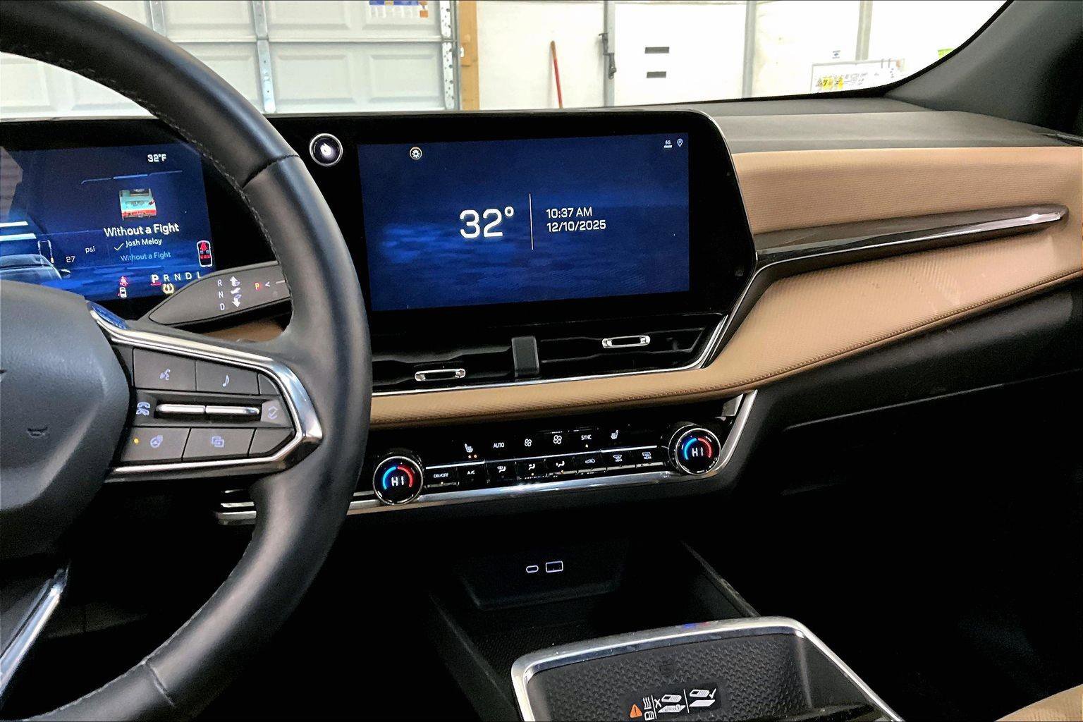 Used 2025 Chevrolet Equinox ACTIV w/ Safety and Technology Package image 6