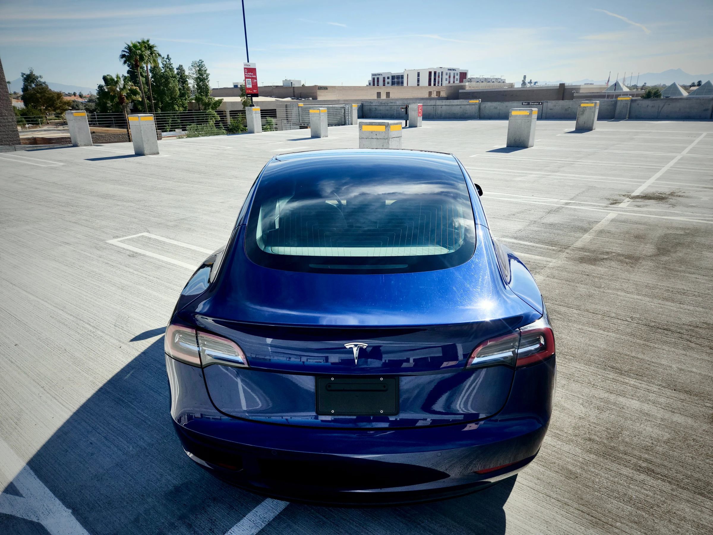 Used 2018 Tesla Model 3 Mid Range RWD image 11