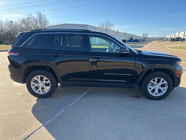 Used 2024 Jeep Grand Cherokee Limited image 6