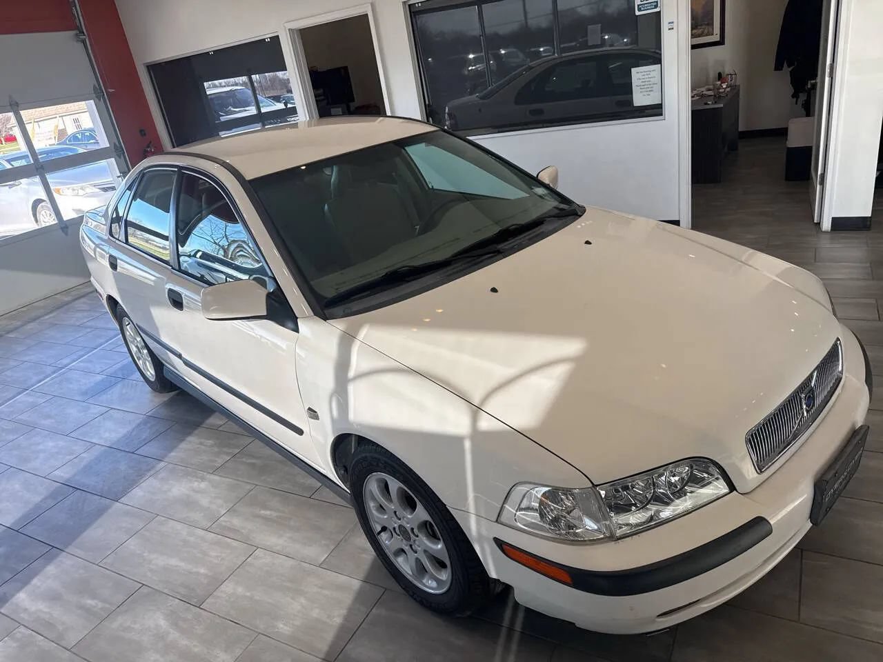 Used 2001 Volvo S40 FWD image 6