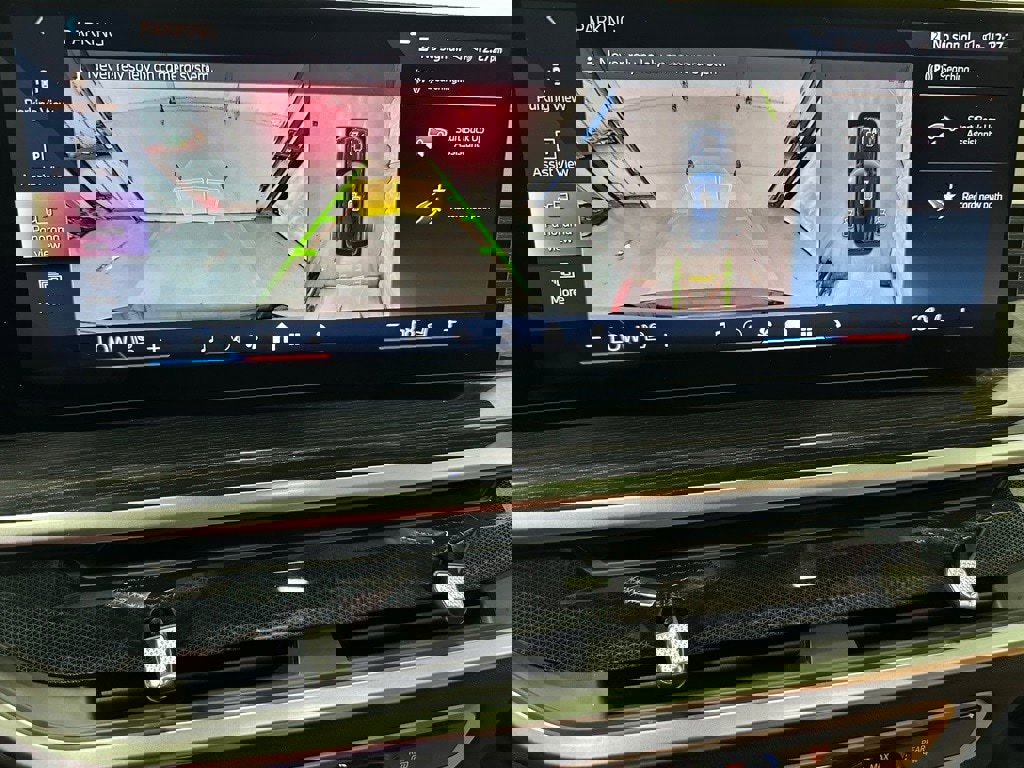 Used 2026 BMW X5 xDrive50e image 33