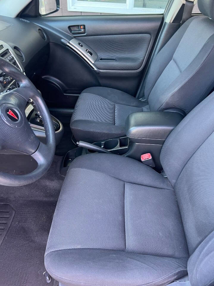 Used 2004 Pontiac Vibe AWD w/ Moon And Tunes Value Package image 7
