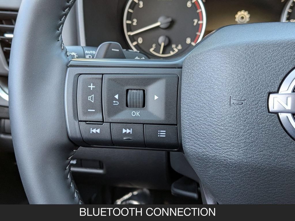 Certified 2026 Nissan Rogue SV FWD image 17