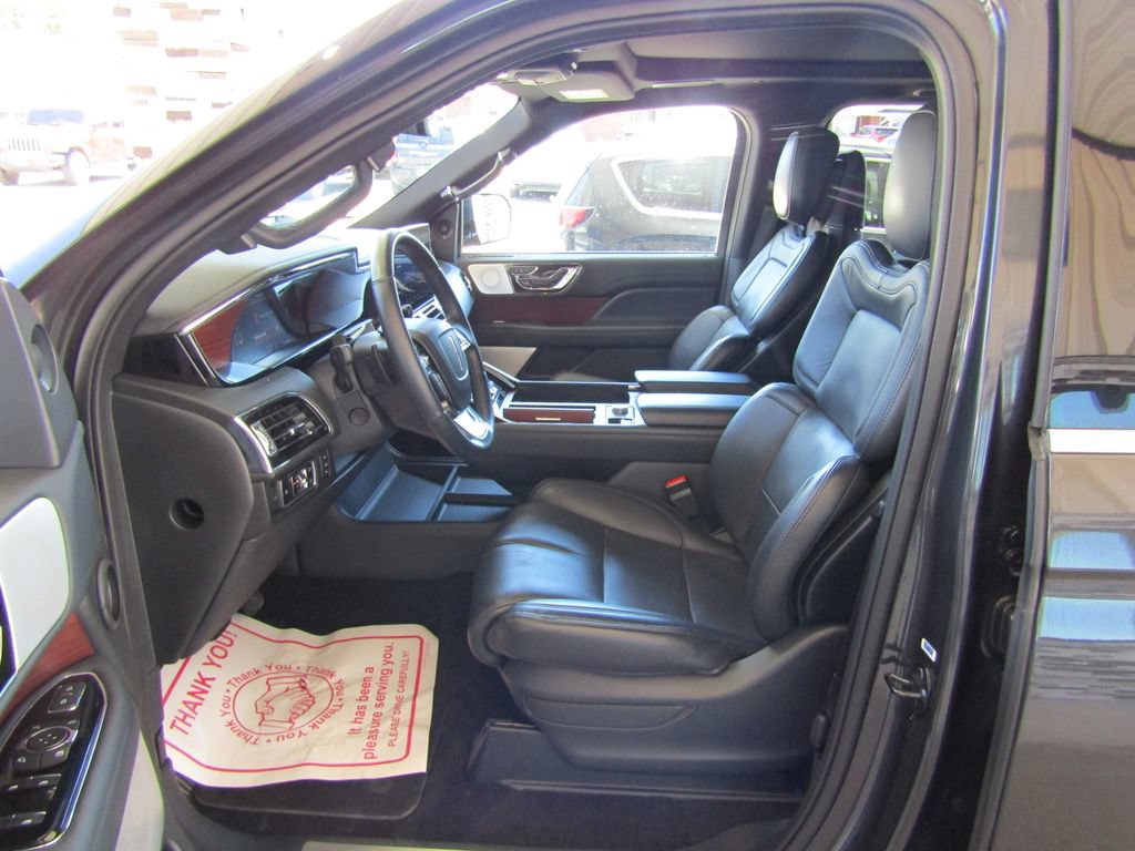 Used 2023 Lincoln Navigator Reserve AWD/4WD image 28