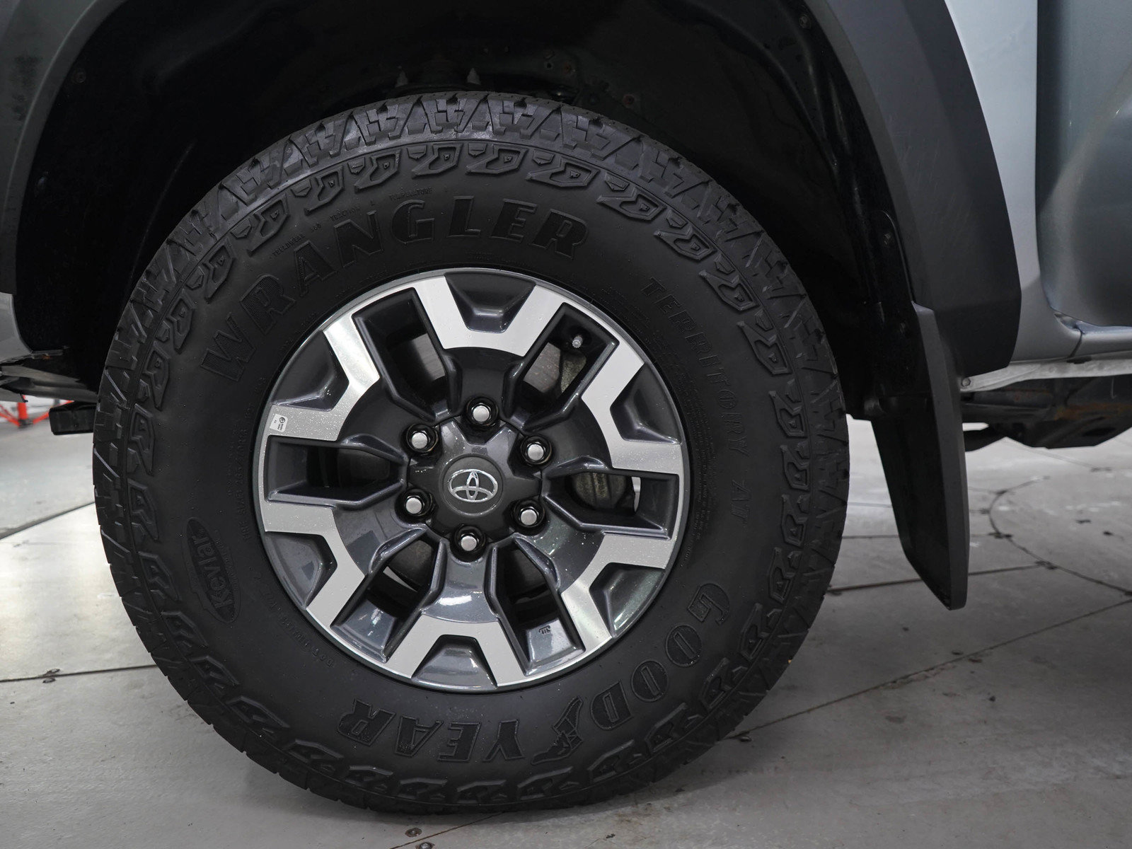 Used 2022 Toyota Tacoma TRD Off-Road w/ TRD Premium Off Road Package AWD/4WD image 30
