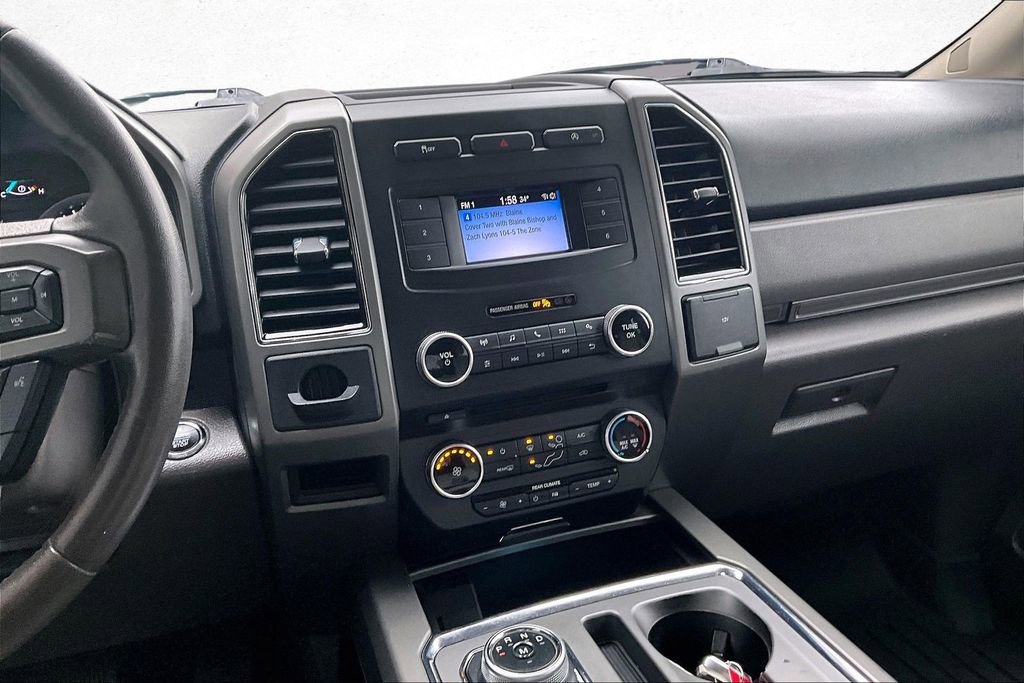 Used 2018 Ford Expedition XLT image 9