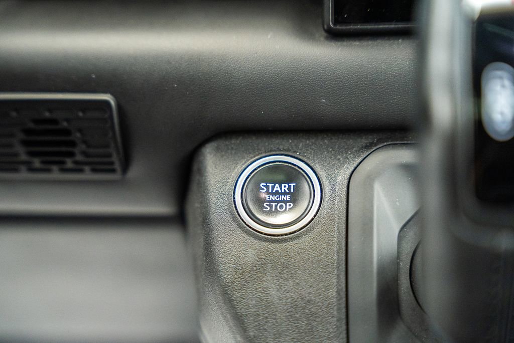 Used 2022 Land Rover Defender 110 X-Dynamic HSE AWD/4WD image 27