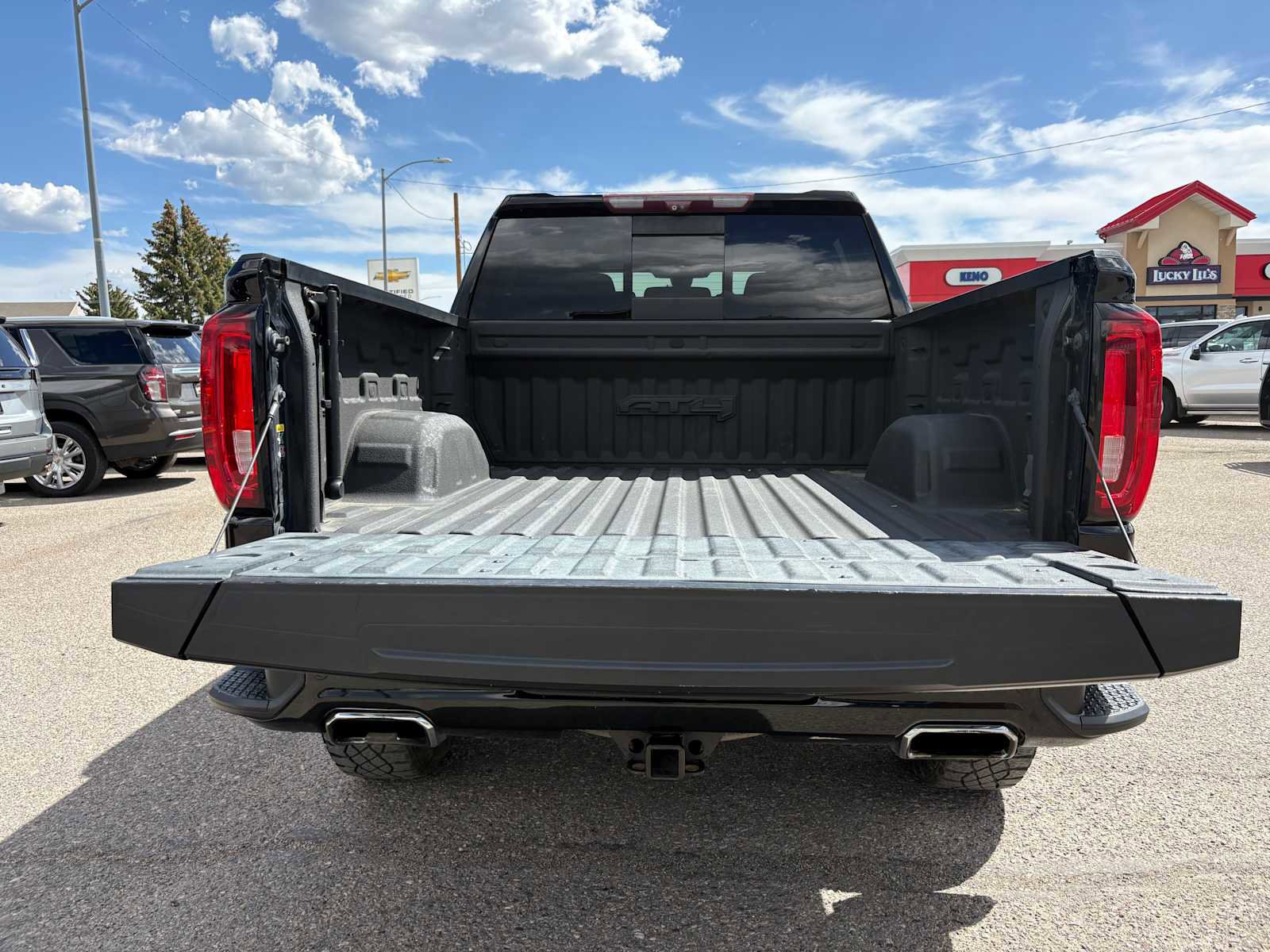 Used 2020 GMC Sierra 1500 AT4 w/ AT4 Premium Package AWD/4WD image 16