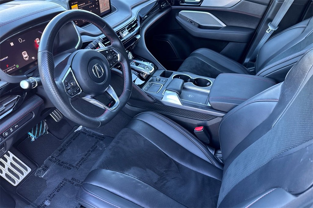 Used 2023 Acura MDX A-Spec image 10