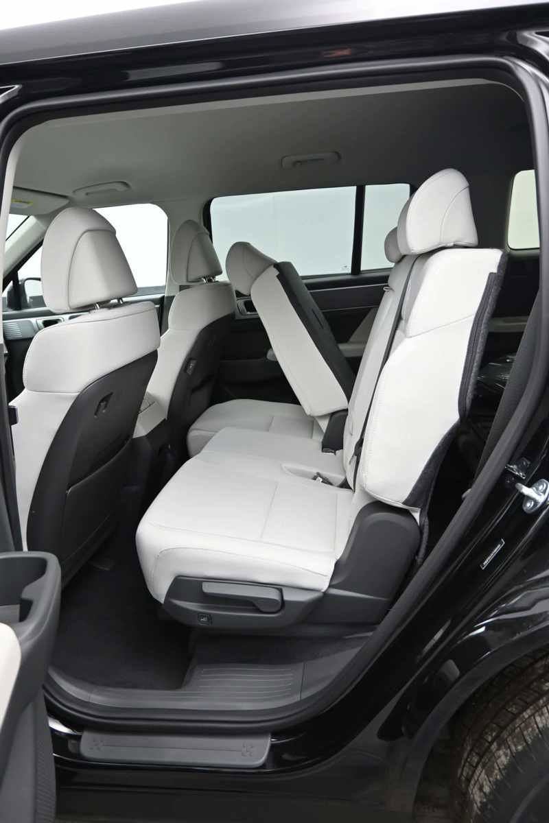 New 2026 Hyundai Santa Fe SE AWD/4WD image 12