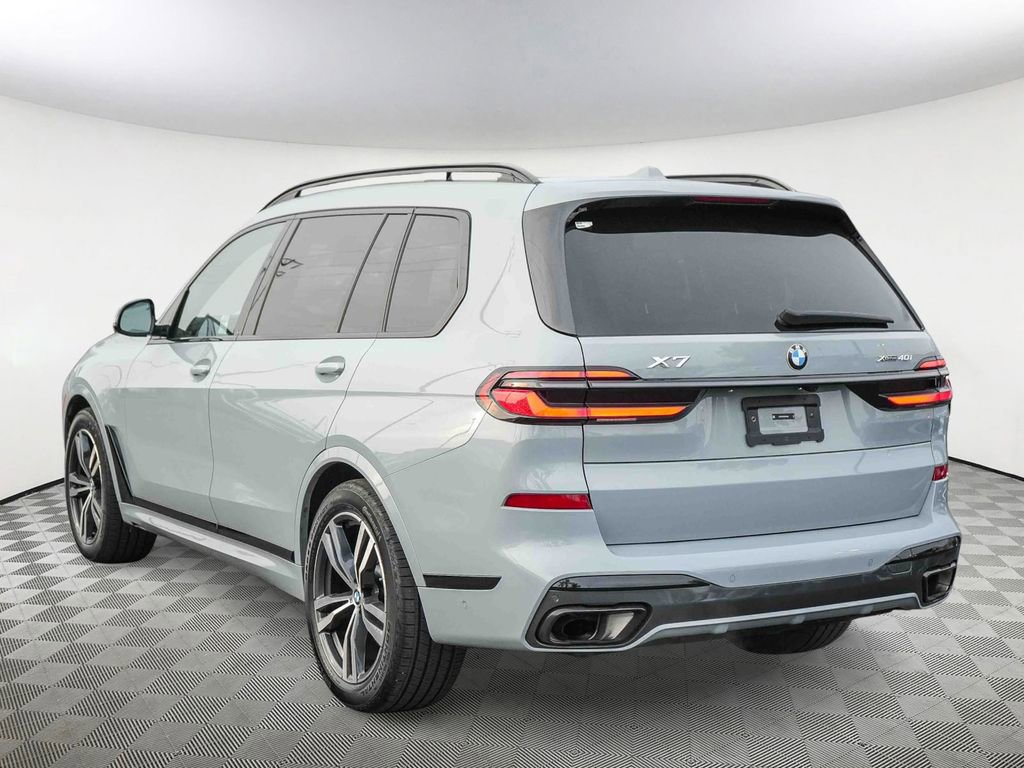 Used 2026 BMW X7 xDrive40i w/ Executive Package image 6