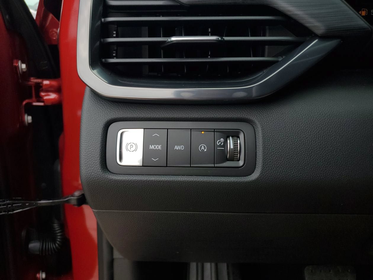 New 2026 GMC Acadia AT4 w/ Luxury Package AWD/4WD image 29