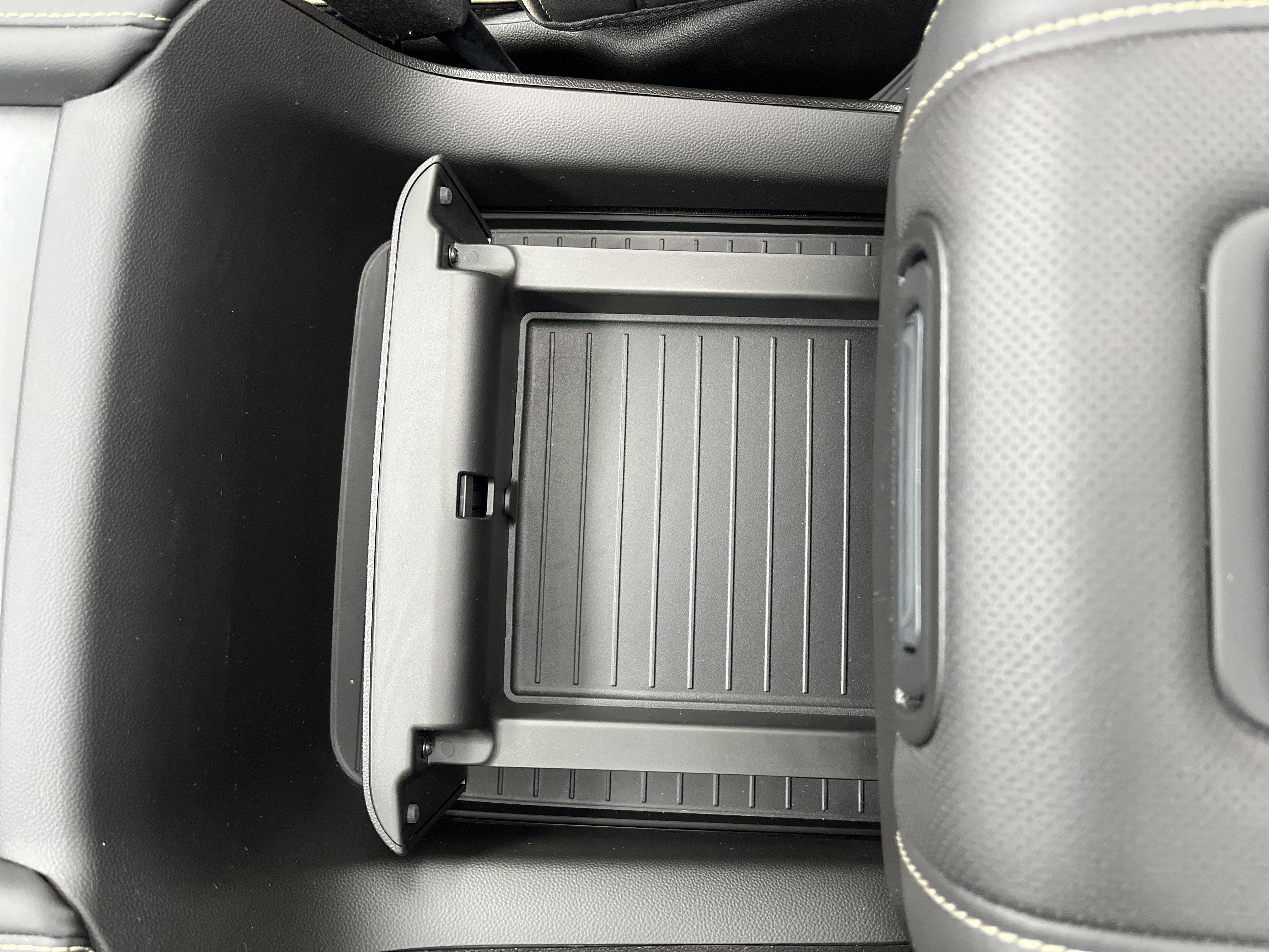 Used 2023 Chevrolet Tahoe Premier w/ Advanced Technology Package image 45