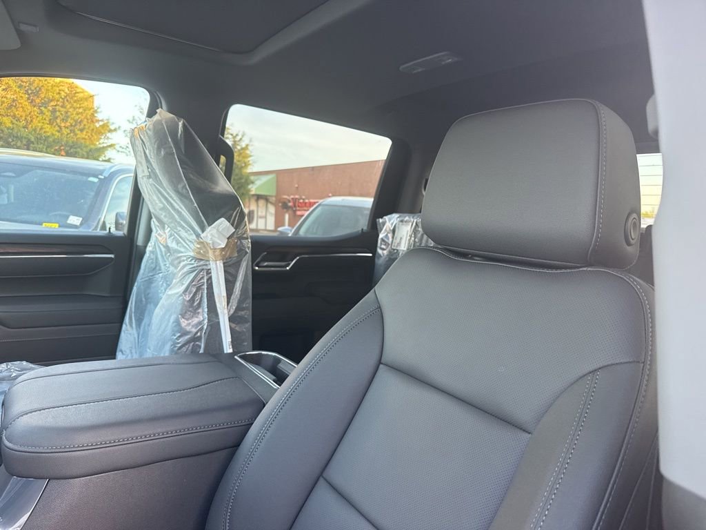 New 2026 GMC Sierra 1500 SLT image 7
