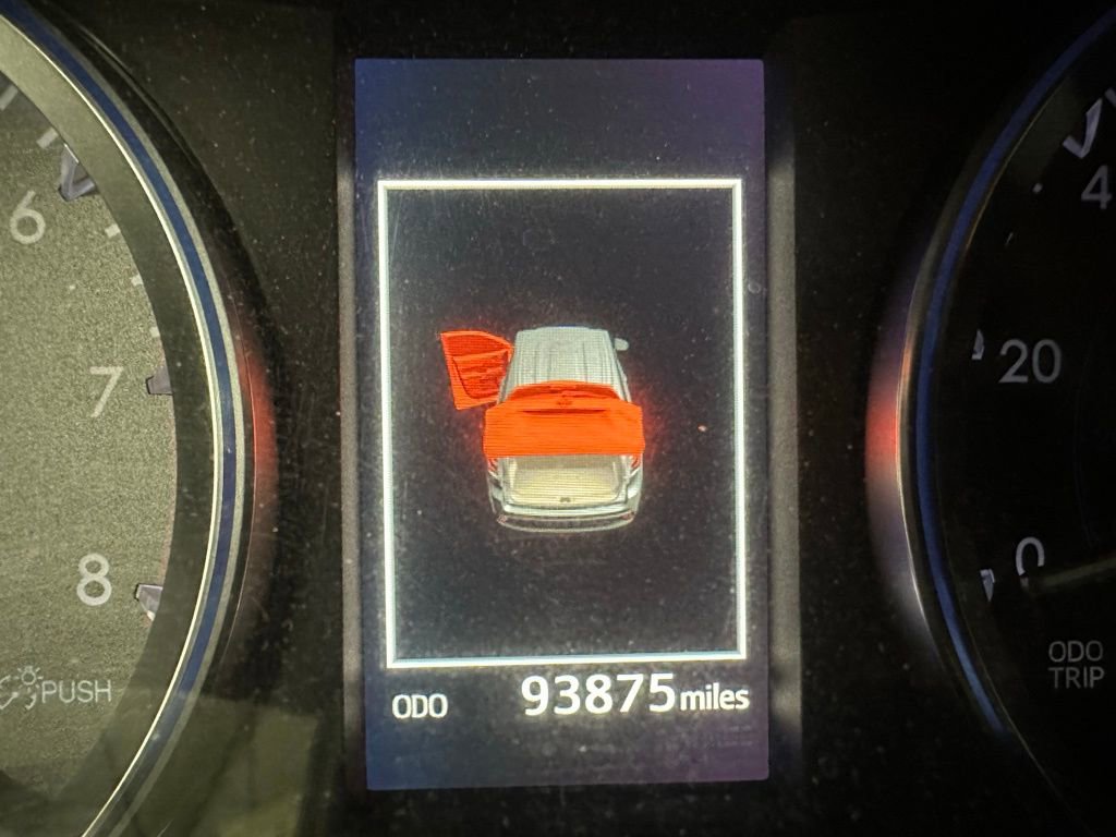 Used 2017 Toyota Highlander XLE image 5