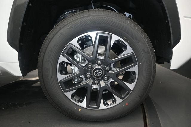 New 2026 Toyota Tundra Limited AWD/4WD image 16