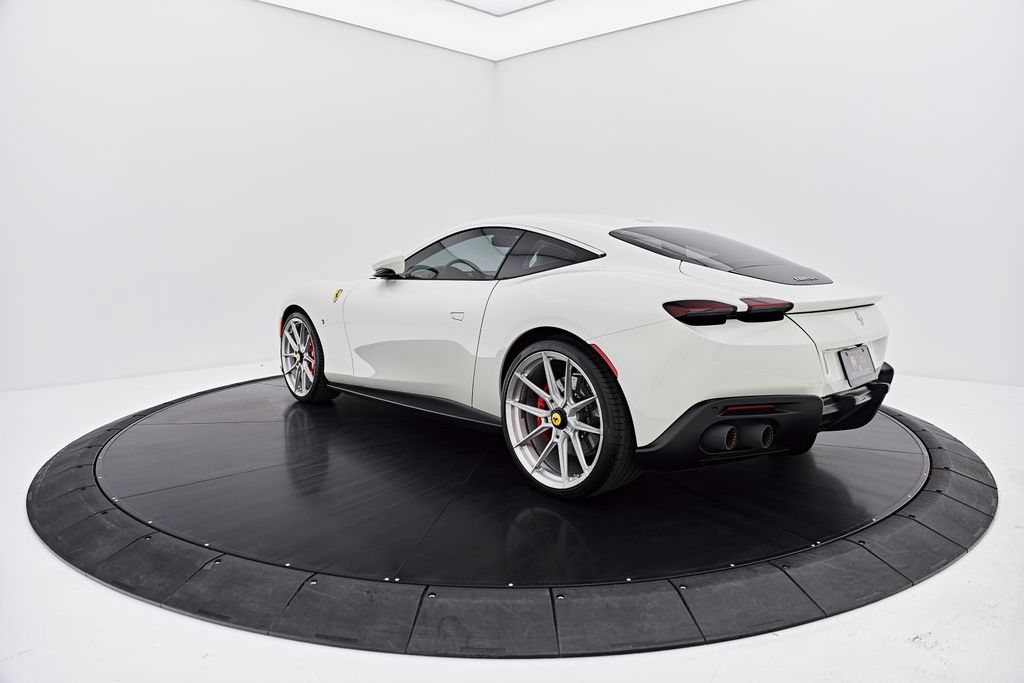 Used 2022 Ferrari Roma RWD image 13