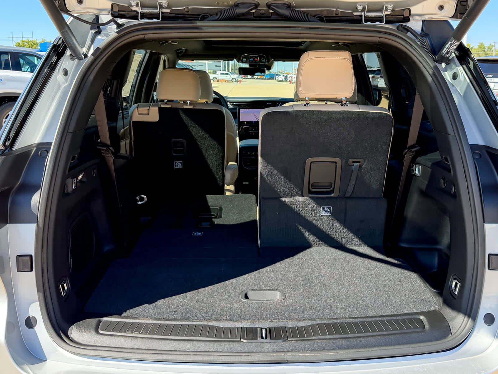 New 2025 Jeep Grand Cherokee L Limited w/ Luxury Tech Group II image 7