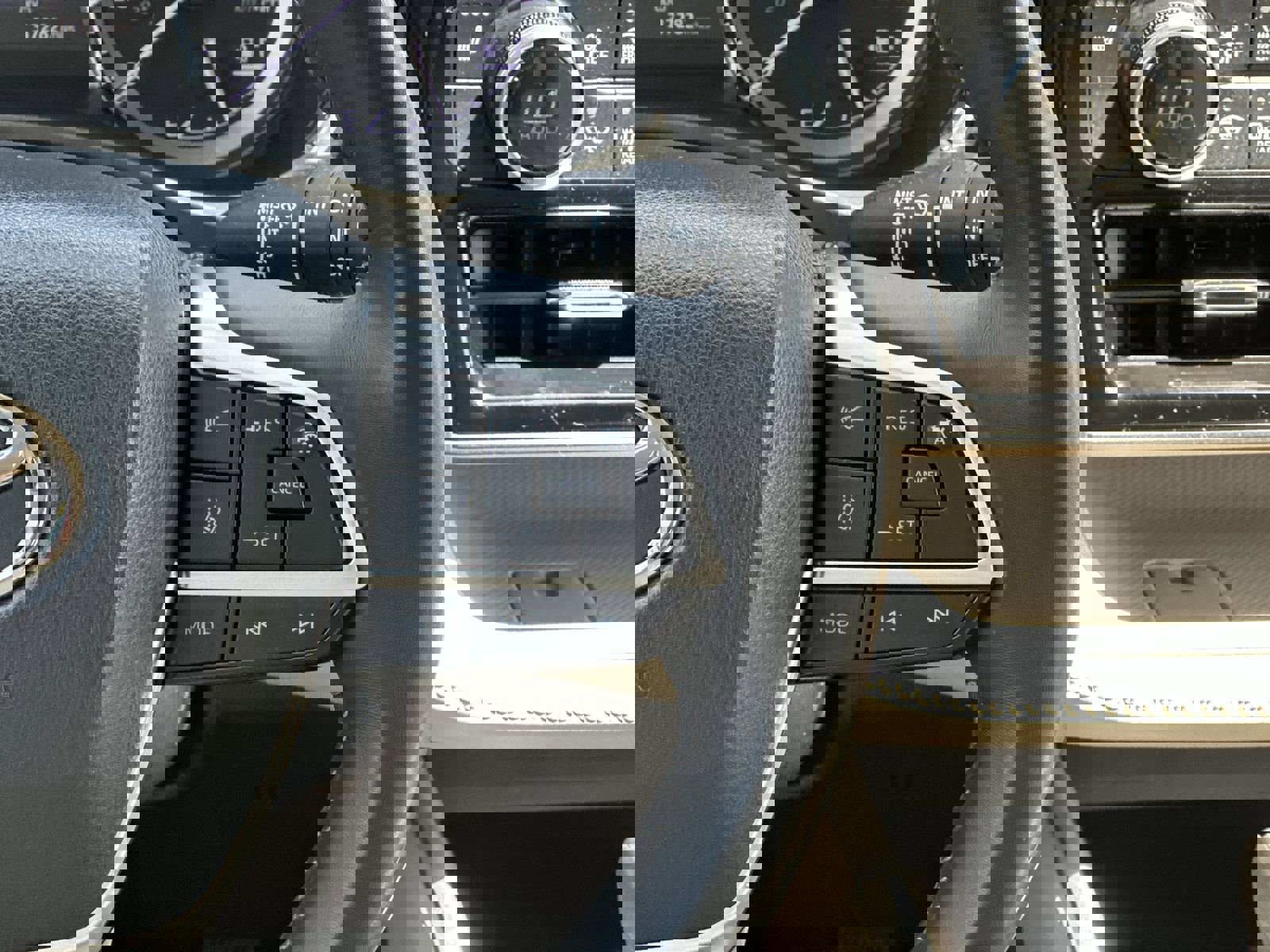 Used 2022 Toyota Highlander XLE image 21