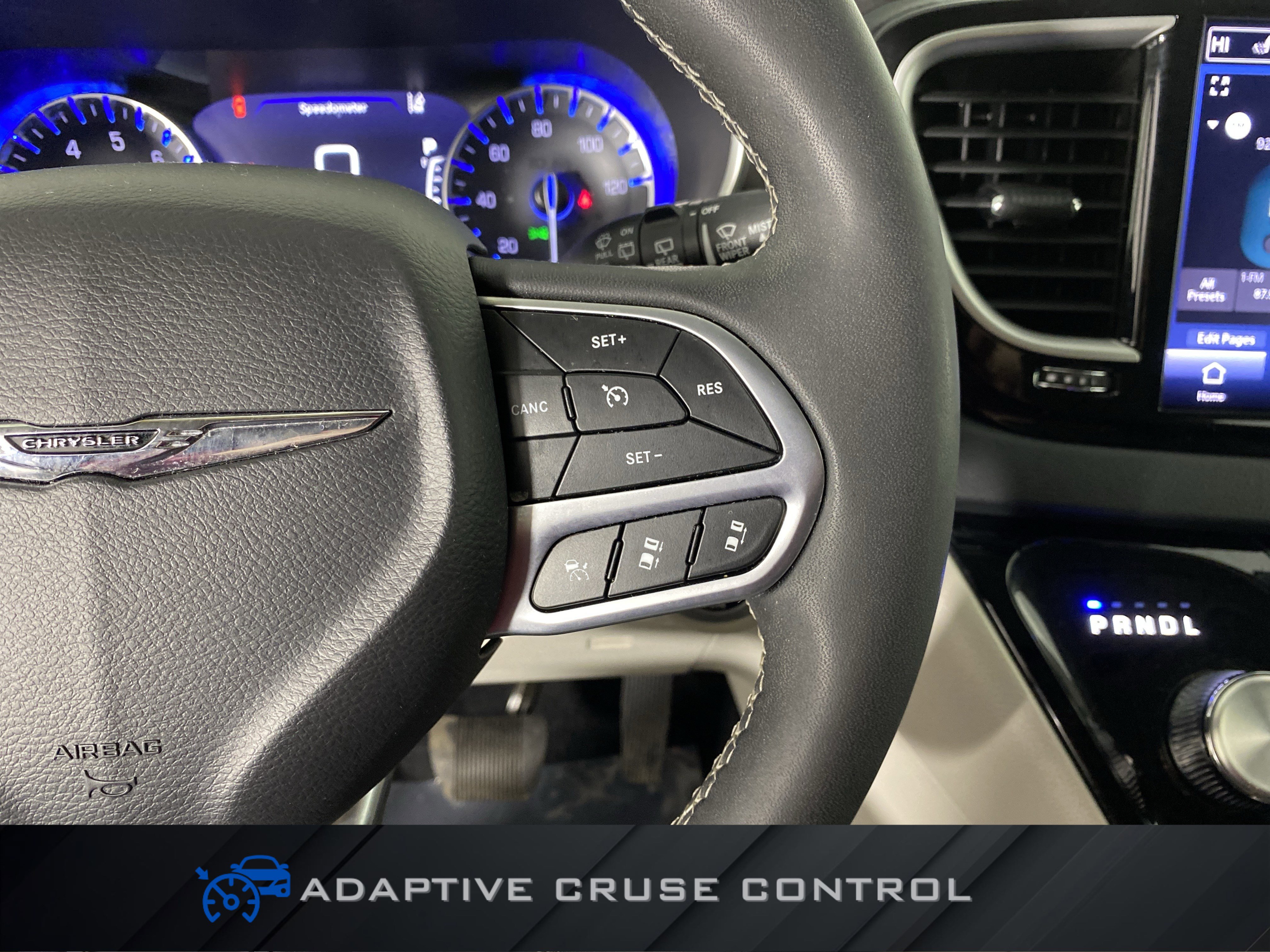 Used 2024 Chrysler Pacifica Touring-L image 23