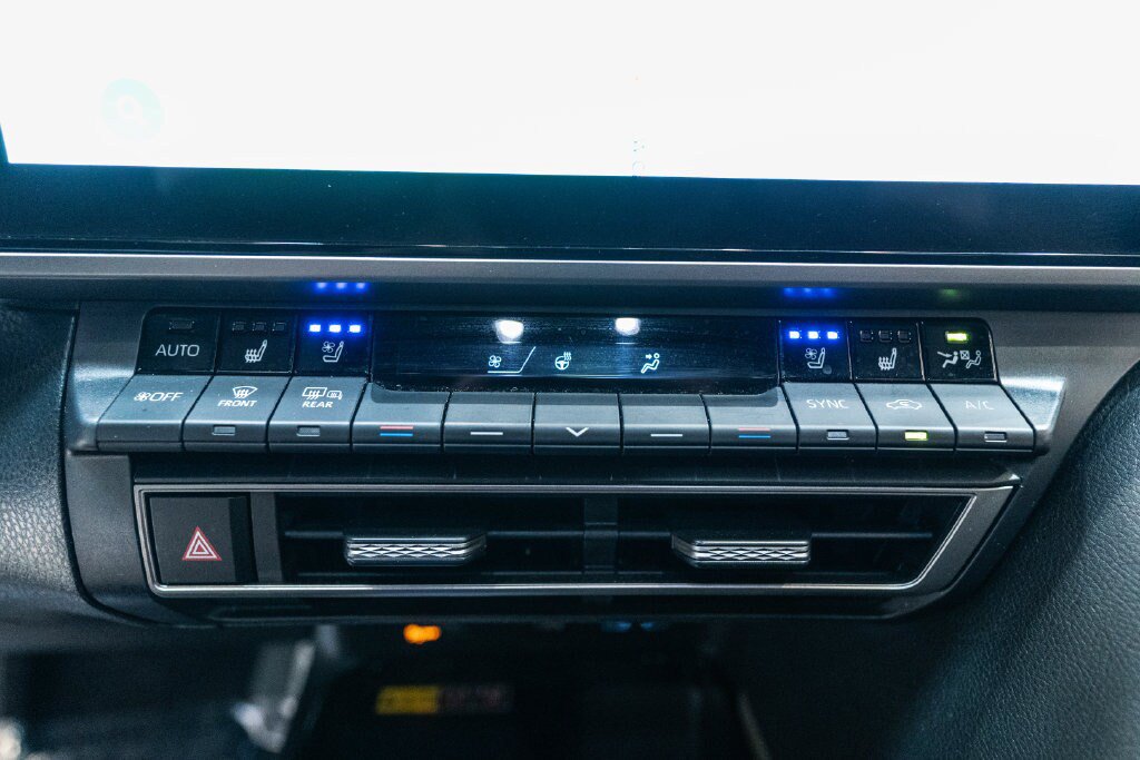 Used 2026 Toyota Camry XSE w/ Premium Plus Package FWD image 29