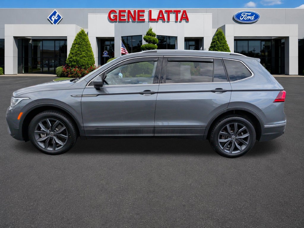 Used 2022 Volkswagen Tiguan SE AWD/4WD image 13