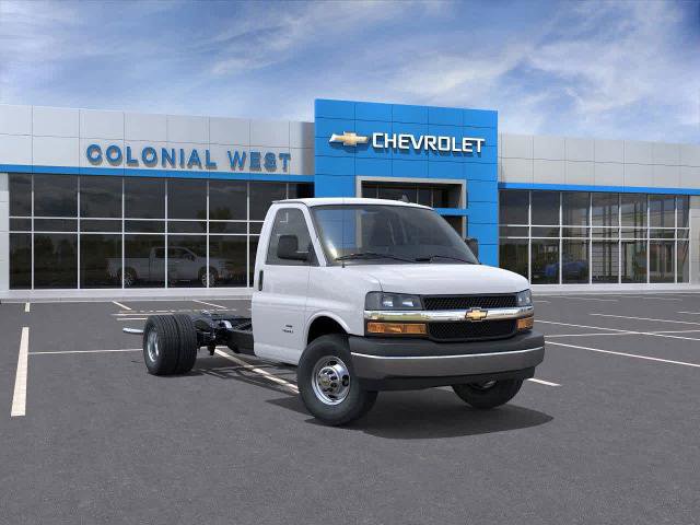 New 2025 Chevrolet Express 4500 w/ Power Convenience Package image 13
