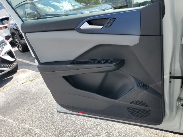 Certified 2023 Volkswagen Taos SE w/ Panoramic Sunroof Package FWD image 35