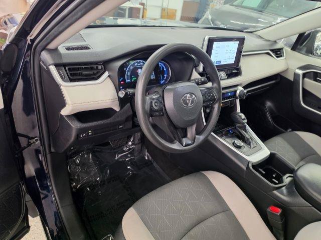 Used 2024 Toyota RAV4 XLE w/ Convenience Package AWD/4WD image 8