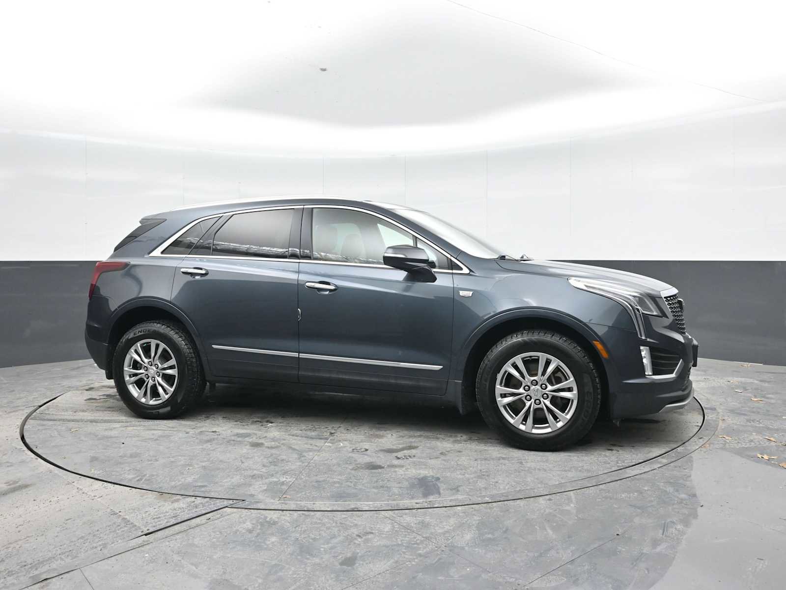 Used 2020 Cadillac XT5 Premium Luxury AWD/4WD image 7