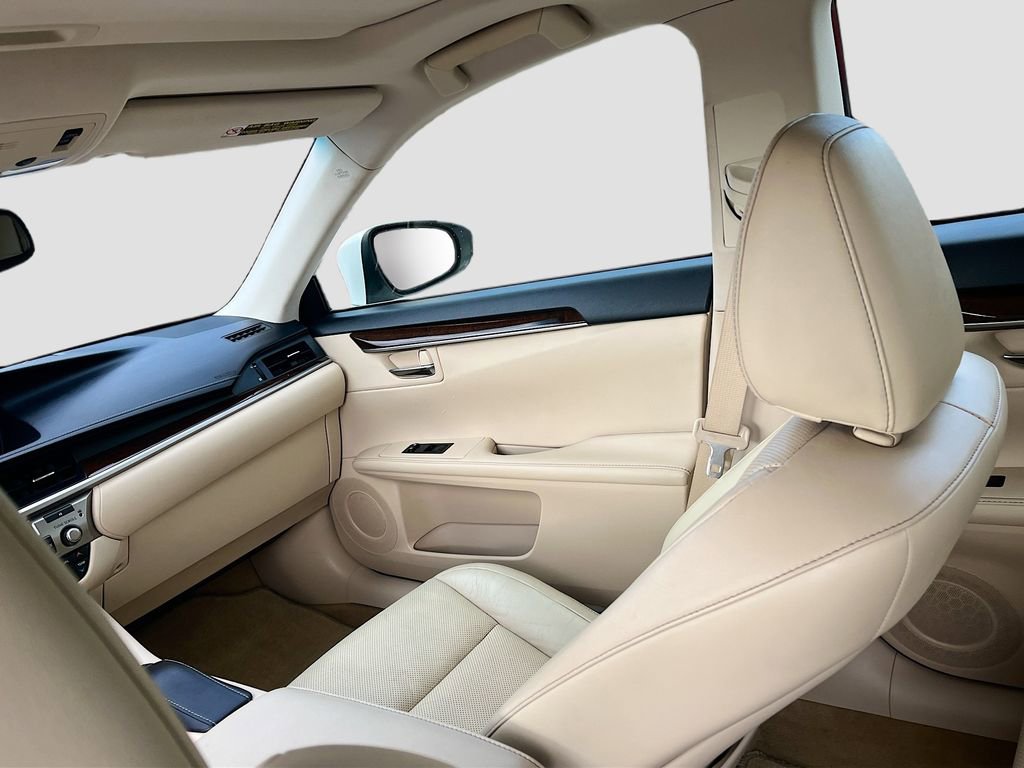 Used 2015 Lexus ES 350 350 w/ Luxury Package image 23