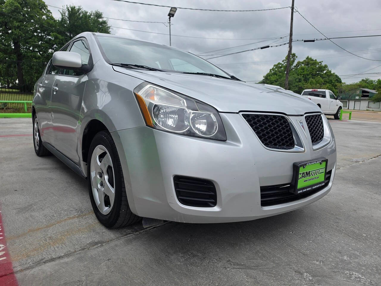 Used 2009 Pontiac Vibe w/ Preferred Package FWD image 4