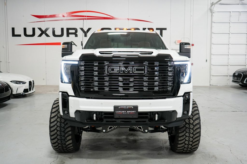 Used 2026 GMC Sierra 2500 Denali Ultimate image 4