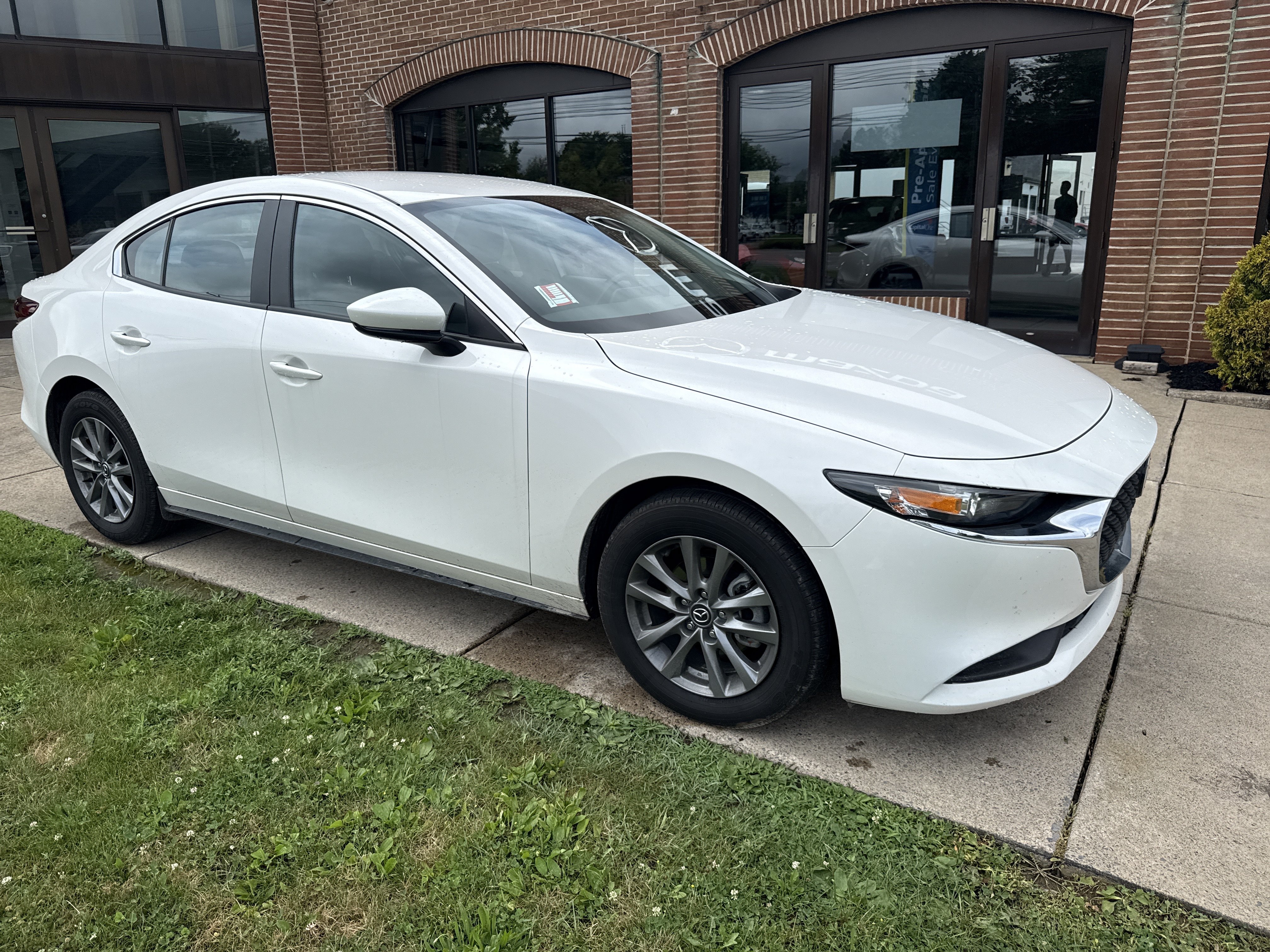 Used 2025 MAZDA MAZDA3 s FWD image 10
