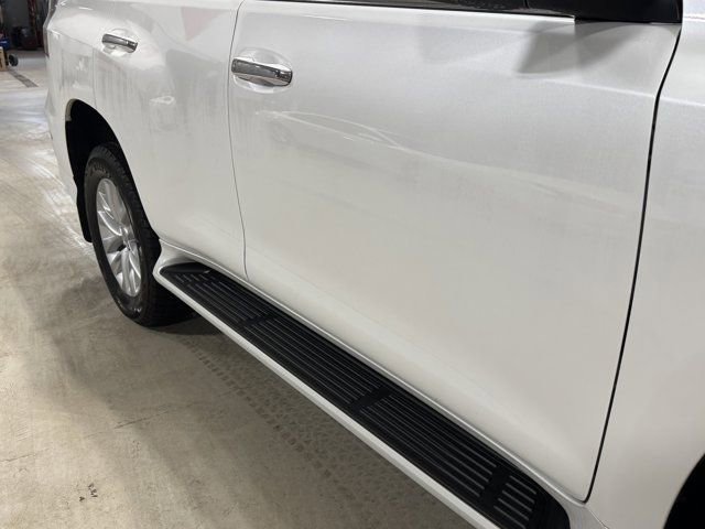 Used 2023 Lexus GX 460 Premium w/ Premium Package image 8