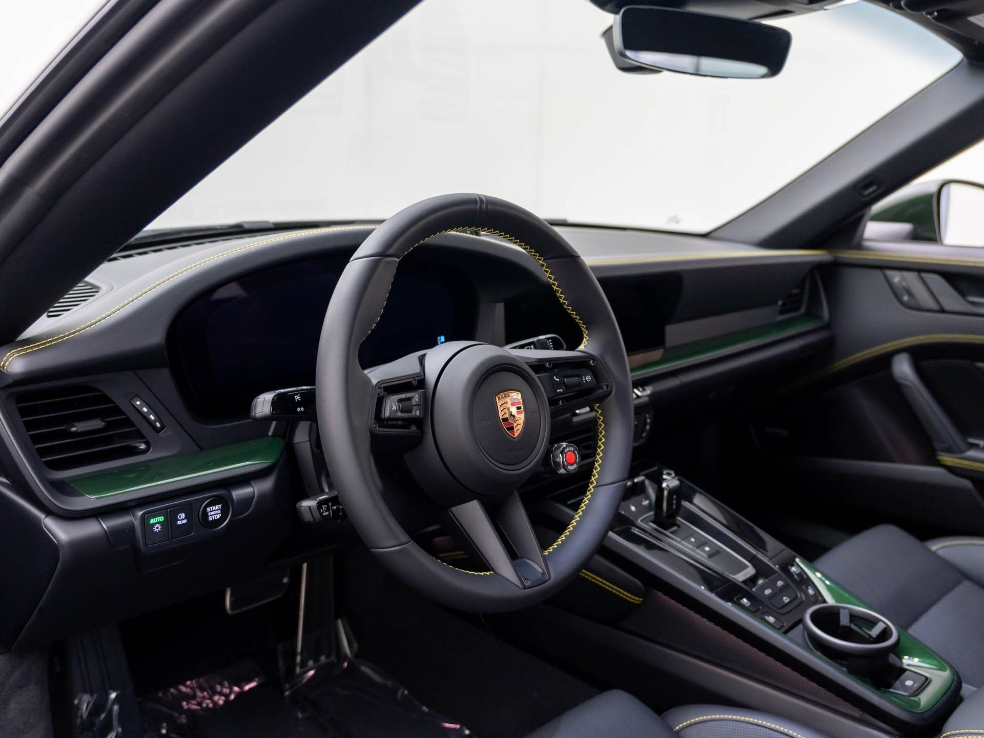 Certified 2026 Porsche 911 Carrera RWD image 4