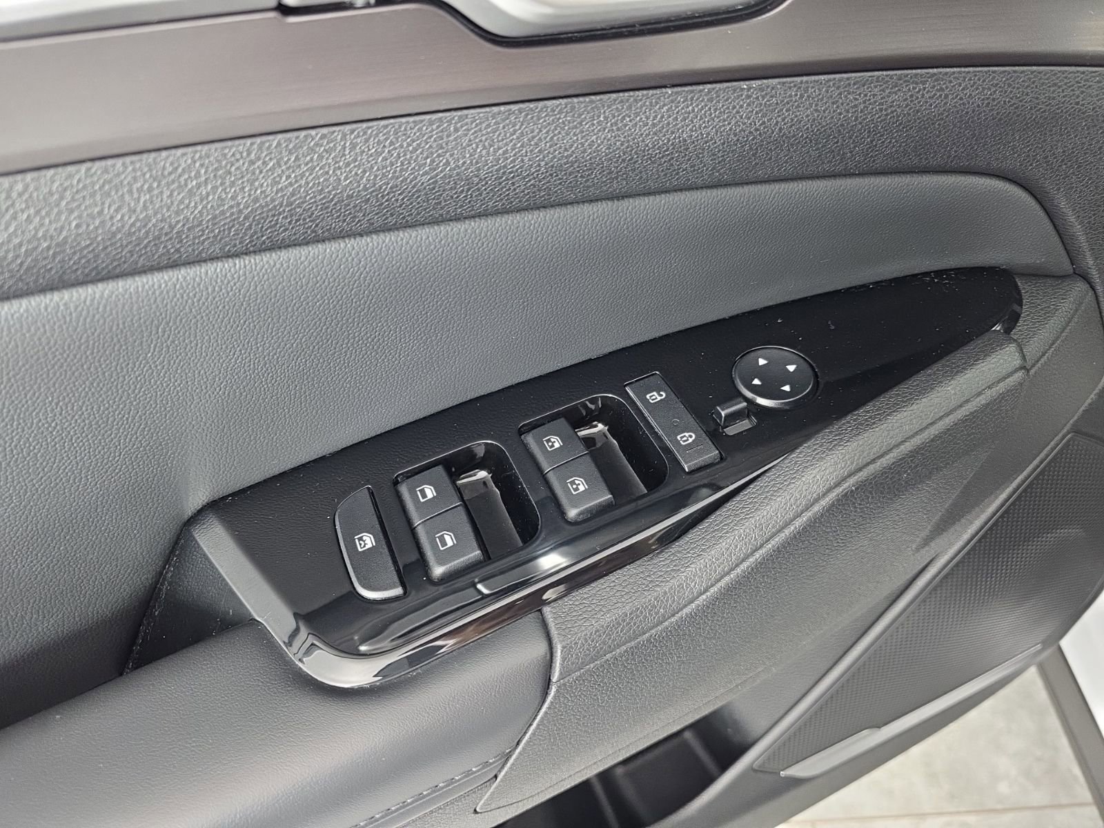 Used 2023 Kia Sportage EX image 22