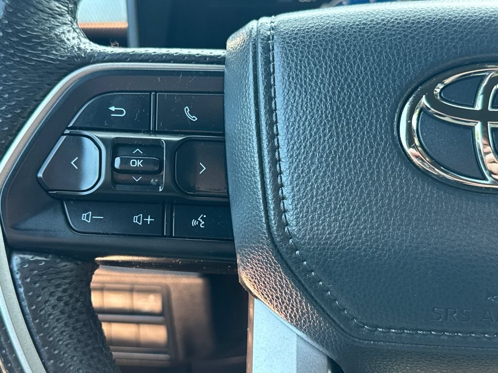 Used 2025 Toyota Tundra Limited AWD/4WD image 20