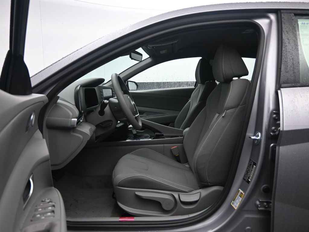 New 2026 Hyundai Elantra Hybrid FWD image 25