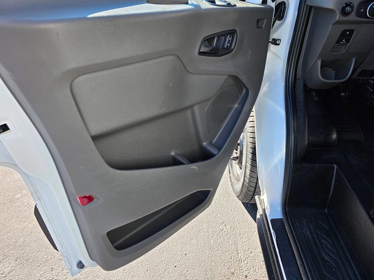 Used 2022 Ford Transit 250 Medium Roof AWD w/ Load Area Protection Package image 18