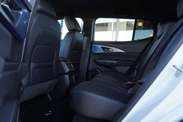 New 2025 Chevrolet Equinox EV LT image 27