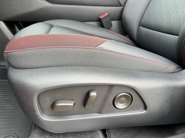 New 2027 Chevrolet Equinox RS w/ Safety and Technology Package AWD/4WD image 9
