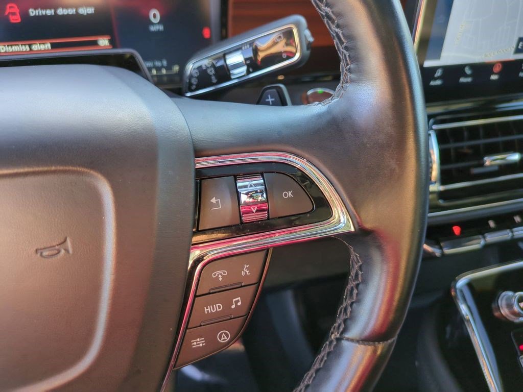 Used 2024 Lincoln Navigator Reserve AWD/4WD image 18