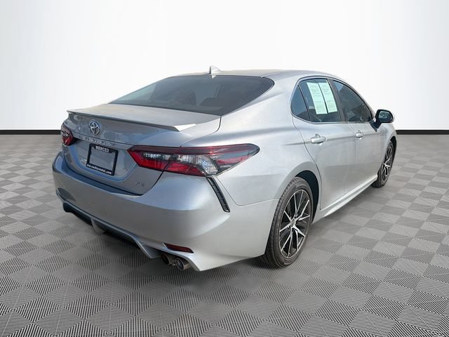 Used 2023 Toyota Camry SE FWD image 7