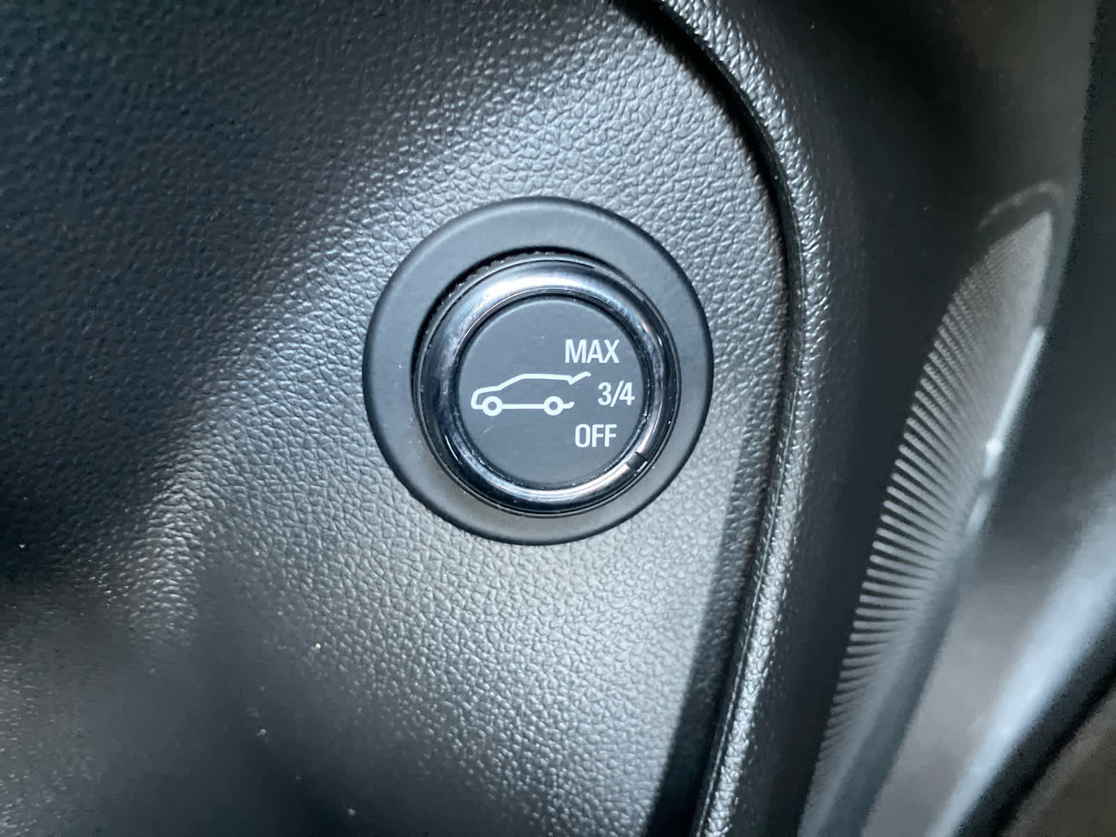 Used 2024 Buick Encore GX Avenir w/ Avenir Convenience Package AWD/4WD image 14