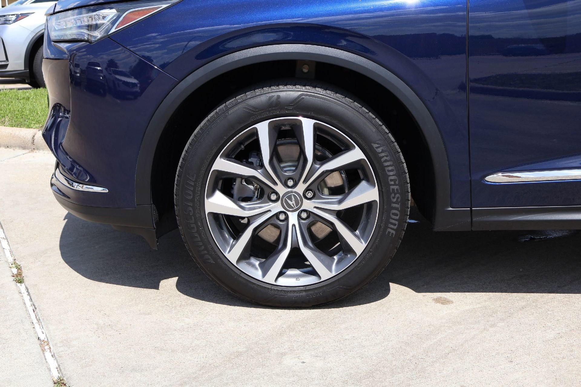Certified 2023 Acura MDX FWD w/ Technology Package image 8