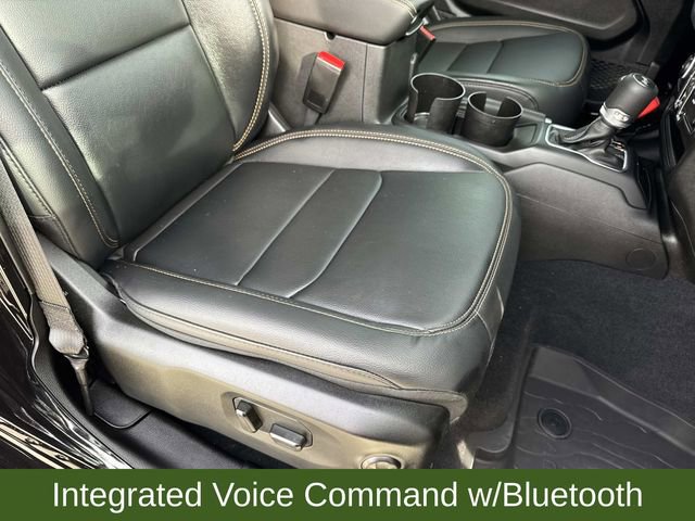 Used 2025 Jeep Wrangler Sahara image 13