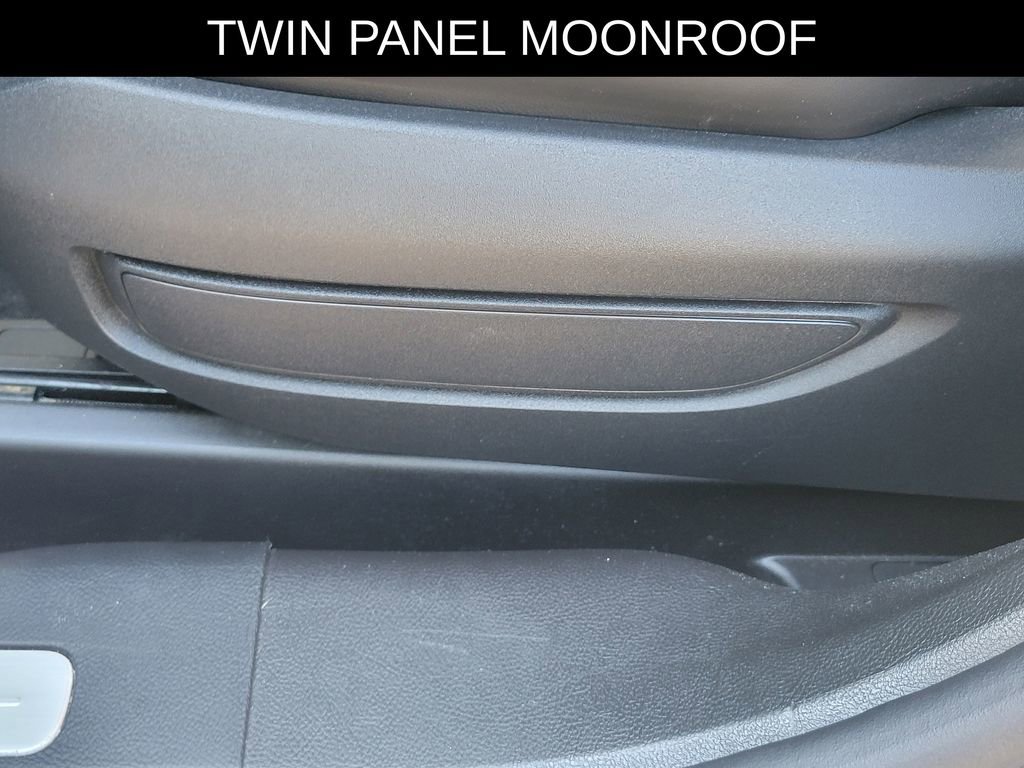 Used 2024 Lincoln Corsair Grand Touring w/ Equipment Group 301A image 17