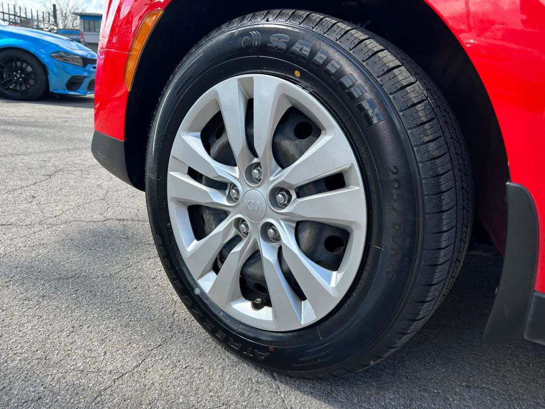 Used 2021 Kia Soul LX image 5